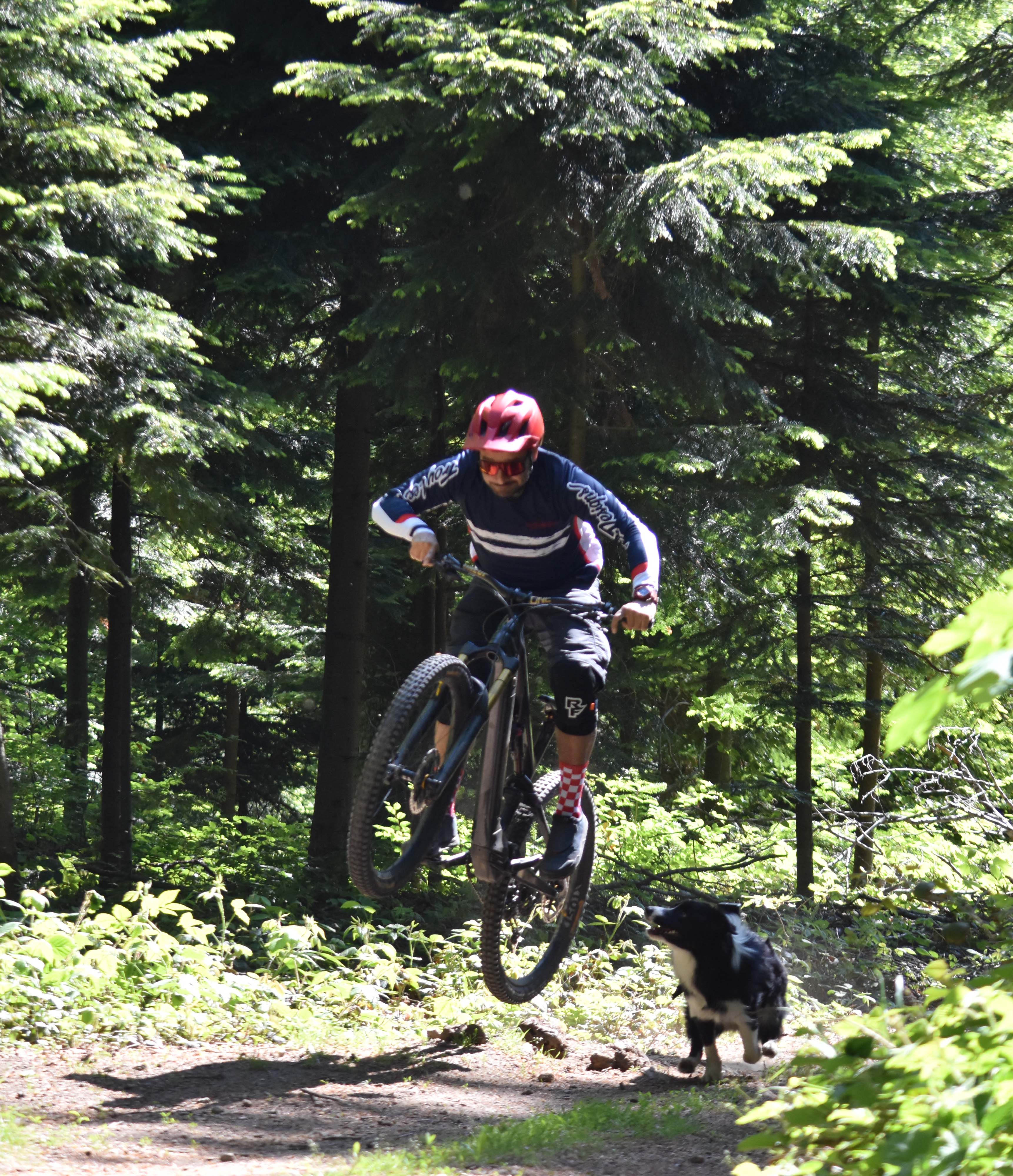 Enduro E-Bike Tour in the Serbian mountains with professional guide